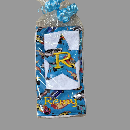 Bib & Burp Cloth Set: Hot Wheels (Boy)